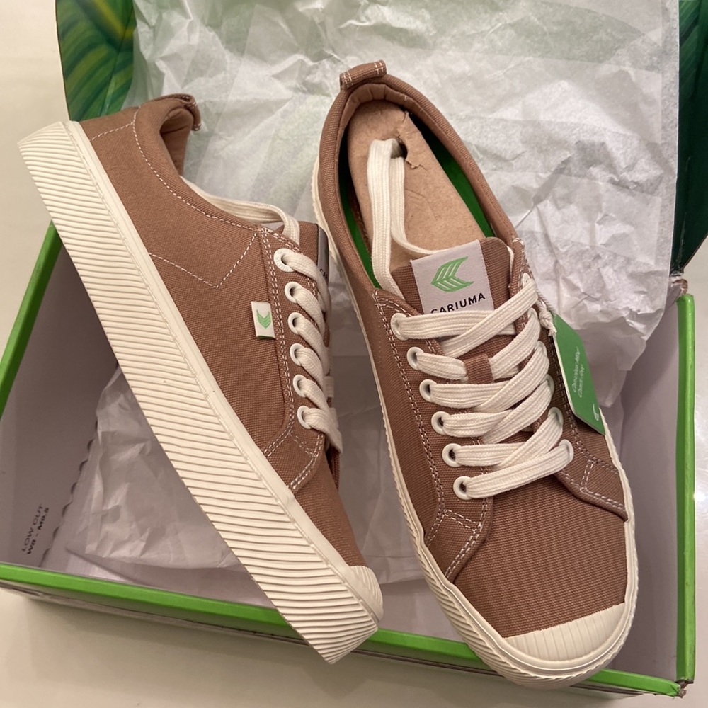 Cariuma Sand Contrast Thread Canvas OCA Low Top Sneakers Women 9.5/Men 8 New - Picture 6 of 14